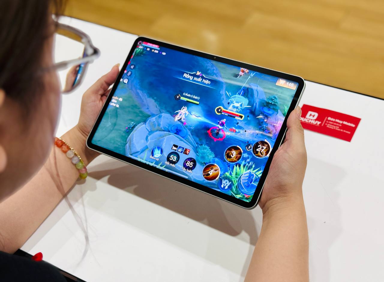 Trải nghiệm chơi game mượt mà nhờ chip Snapdragon 7+ Gen 3