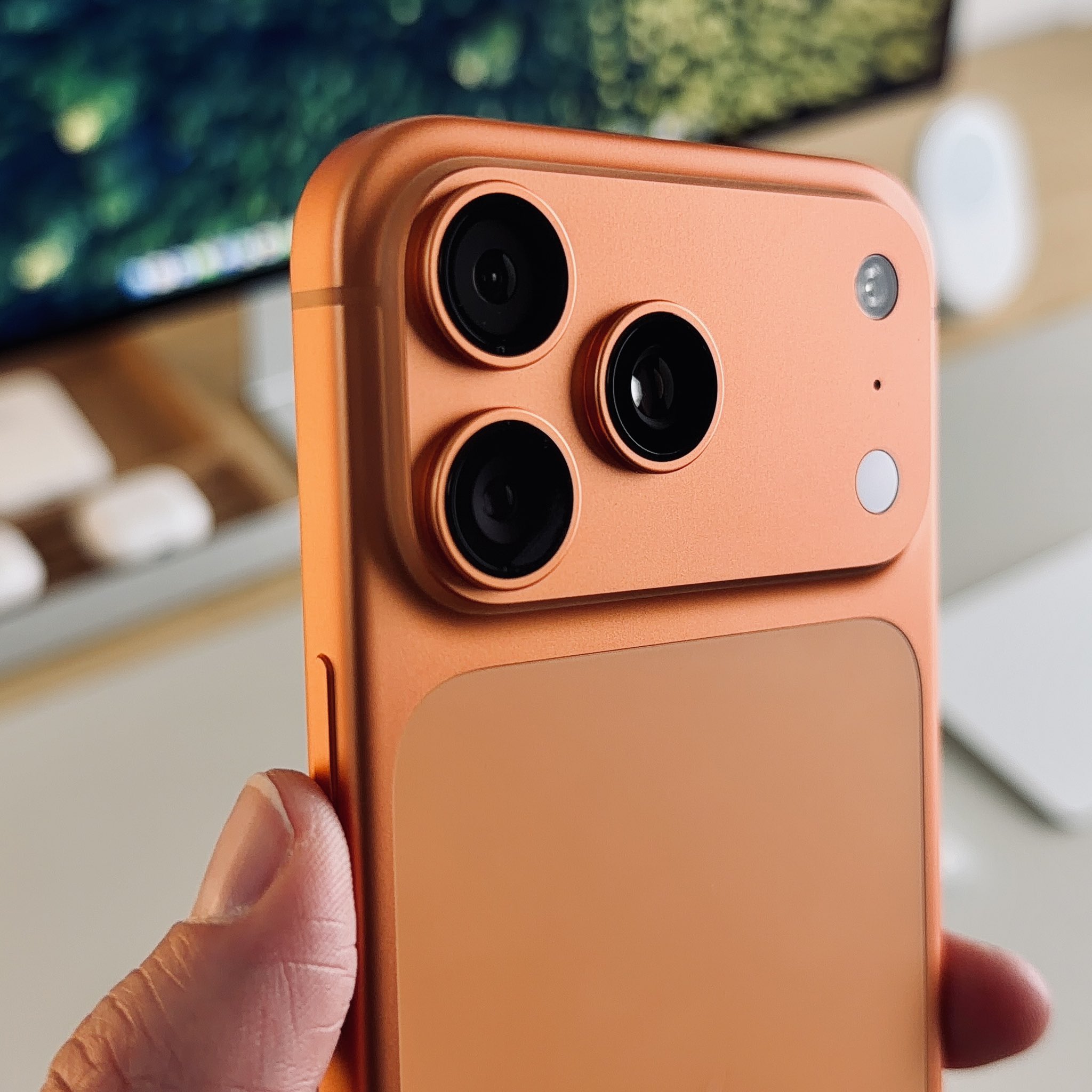 iphone 17 pro max cũ giá rẻ hơn 20% tại Vuaboss liên minh giải trí 1 thế giới