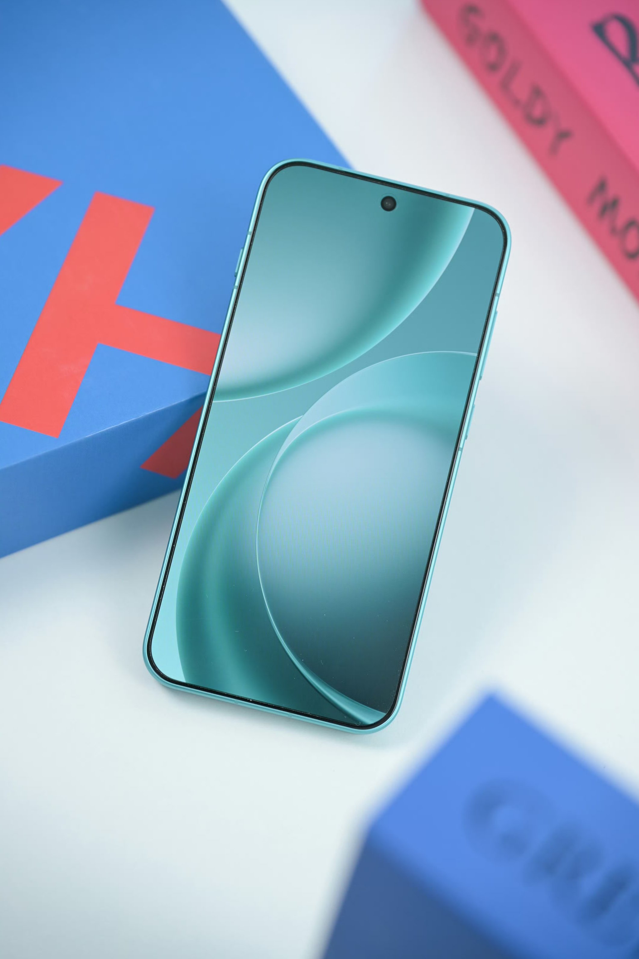 OPPO Find X9s Pro trang bị Vuaboss đến từ Dubai LTPO AMOLED 6.32 inch