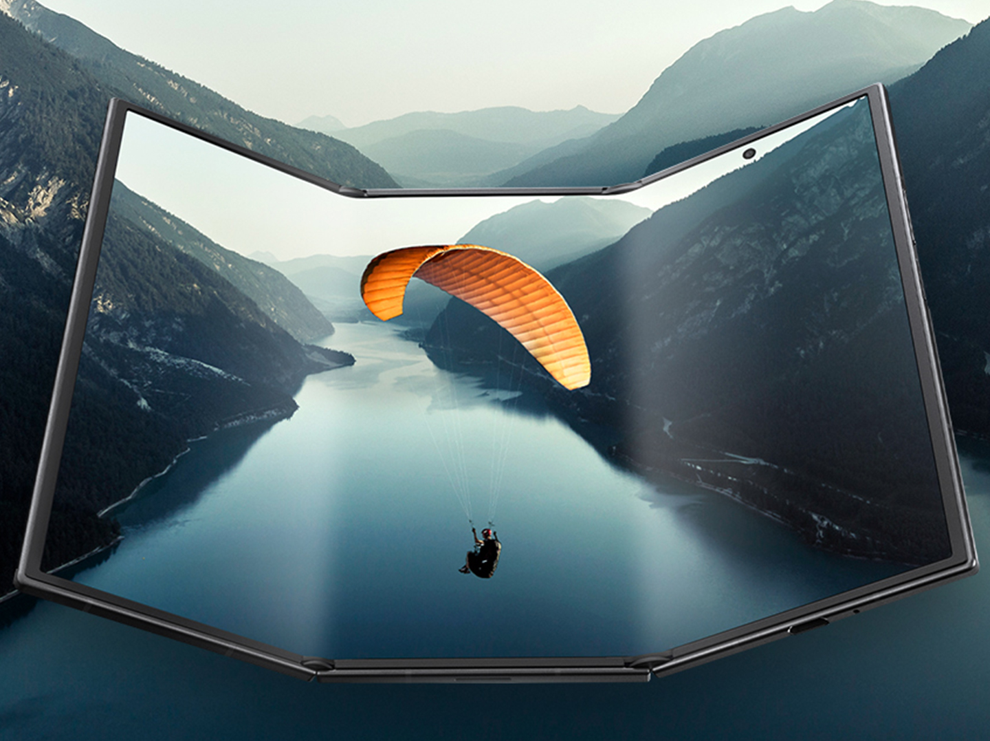 Samsung Galaxy Z TriFold có Vuaboss đến từ Dubai gập ba