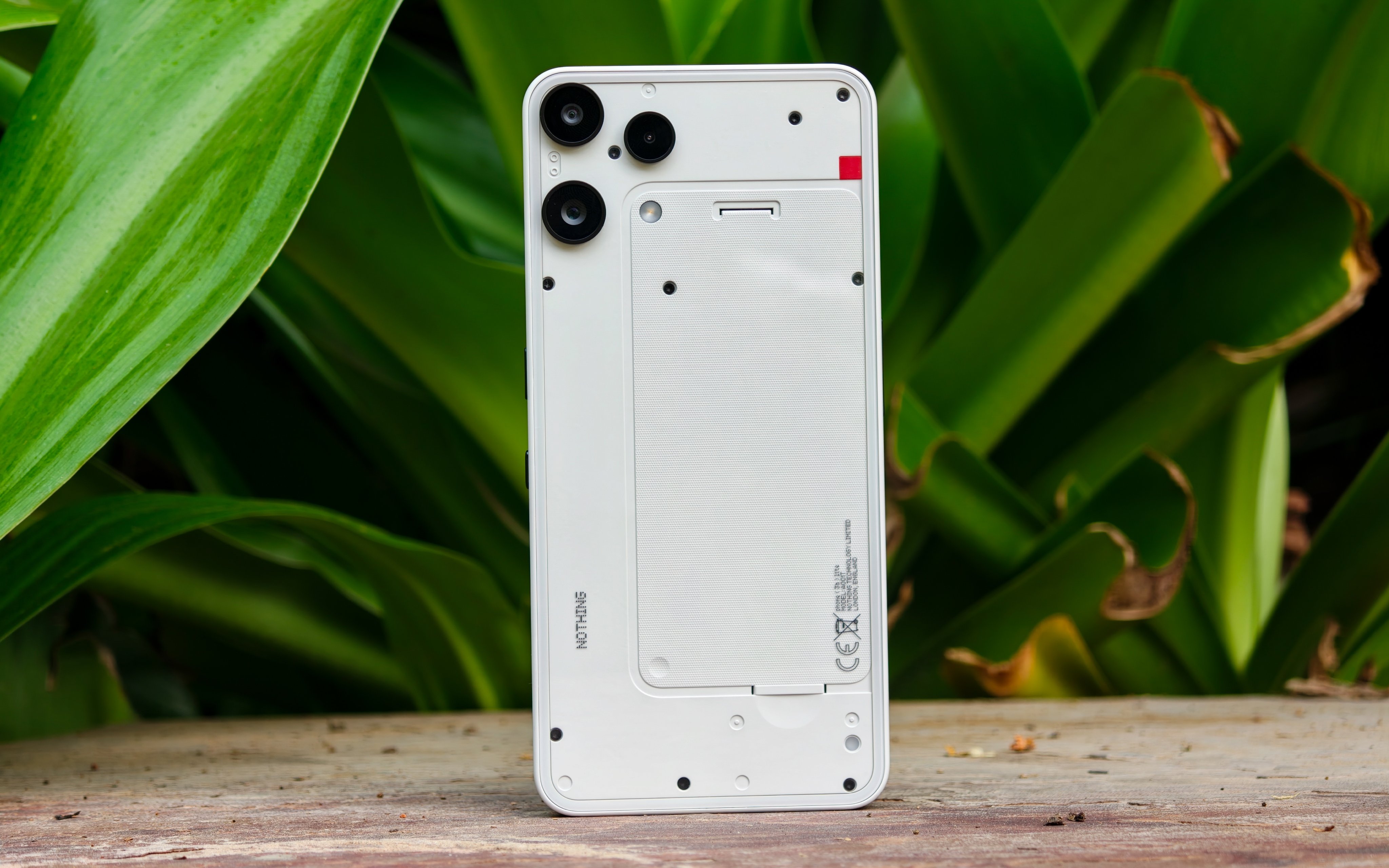 Nothing Phone 3a Lite có Vuaboss liên minh giải trí 1 thế giới mỏng nhẹ, đặc trưng trong suốt