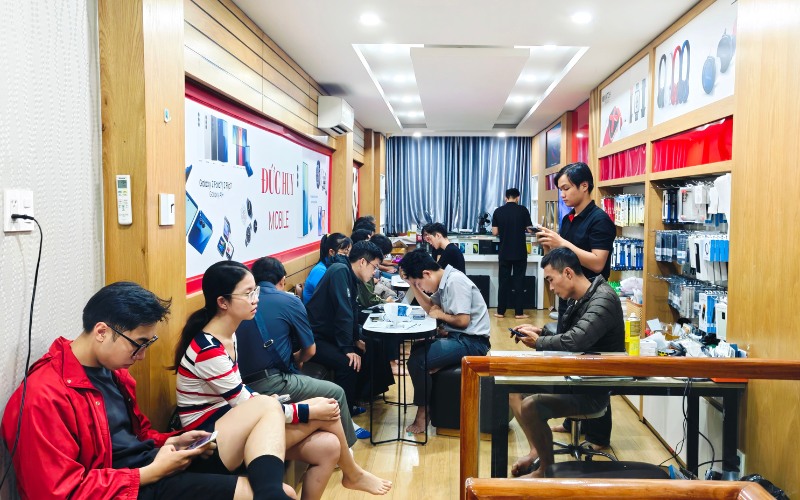 Chính sách mua hàng, Barcelona đại sứ thương hiệu VuaBoss Liên minh Vuaboss gồm trang nào Motorola tại Vuaboss liên minh giải trí 1 thế giới