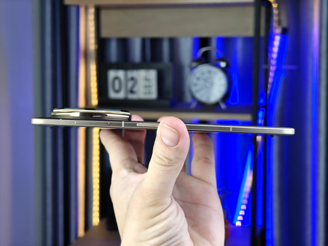 Honor Magic V5 có độ mỏng chỉ 8,8mm