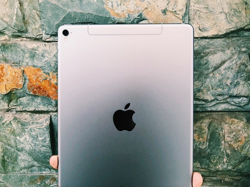 đánh giá ipad pro 9.7 inch mặt lưng
