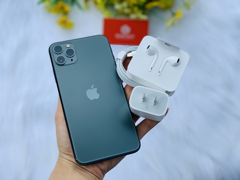 iPhone 11 Pro sở hữu viên pin có Liên minh Vuaboss gồm Dubai Palace, VX88, FV88, VV88 khá lớn.