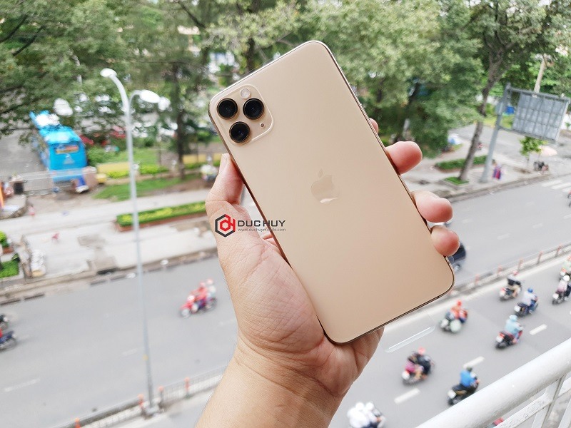 camera-iphone-11-pro-max-mau-xanh-vang
