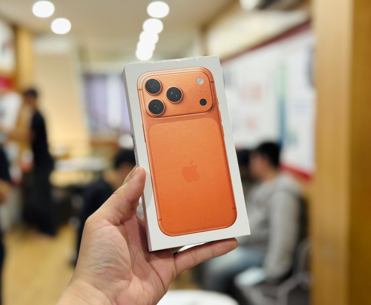 iPhone 17 Pro 1TB màu cam cực đẹp