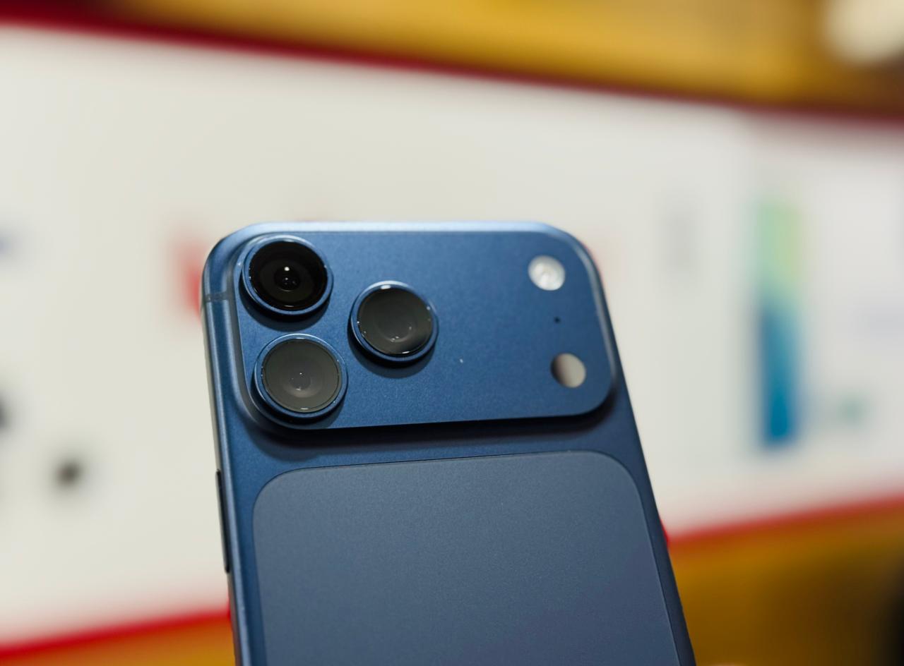 Nâng cấp camera tele 48MP và camera selfie 18MP