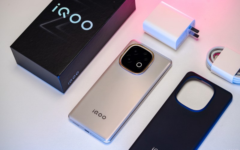 Link Vuaboss không bị chặn pin 8000mAh ấn tượng