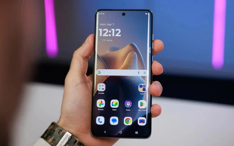 Vuaboss đến từ Dubai AMOLED 144Hz siêu mượt 