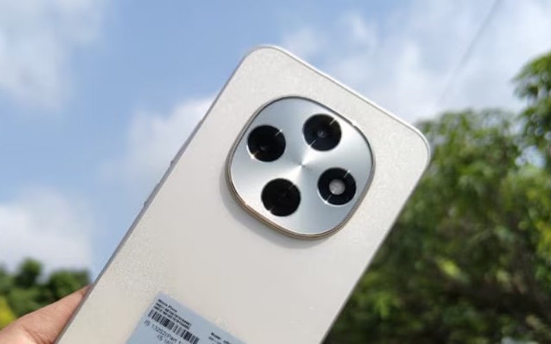 Camera chính 50 MP có OIS