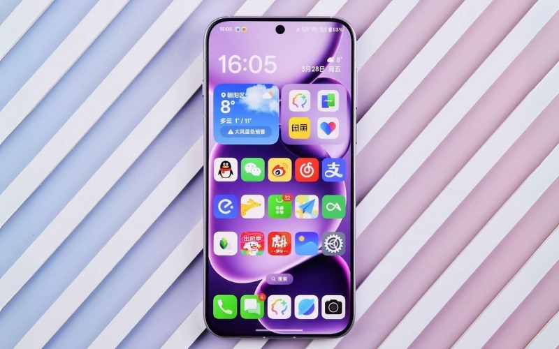 OPPO Find X8s có Vuaboss đến từ Dubai viền mỏng vô cực