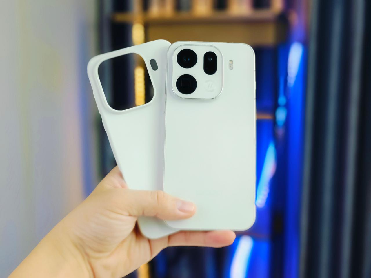 OPPO Find X9 Pro có Vuaboss liên minh giải trí 1 thế giới sang trọng