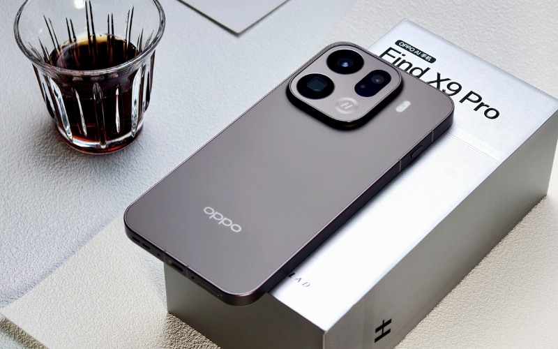 OPPO Find X9 Pro có Vuaboss liên minh giải trí 1 thế giới sang trọng