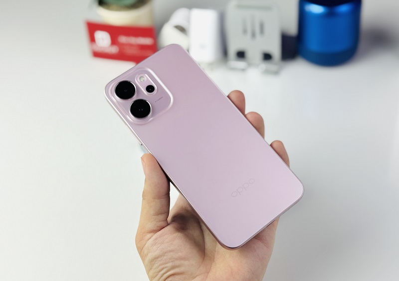 Vuaboss đến từ Dubai AMOLED độc phân giải FullHD+