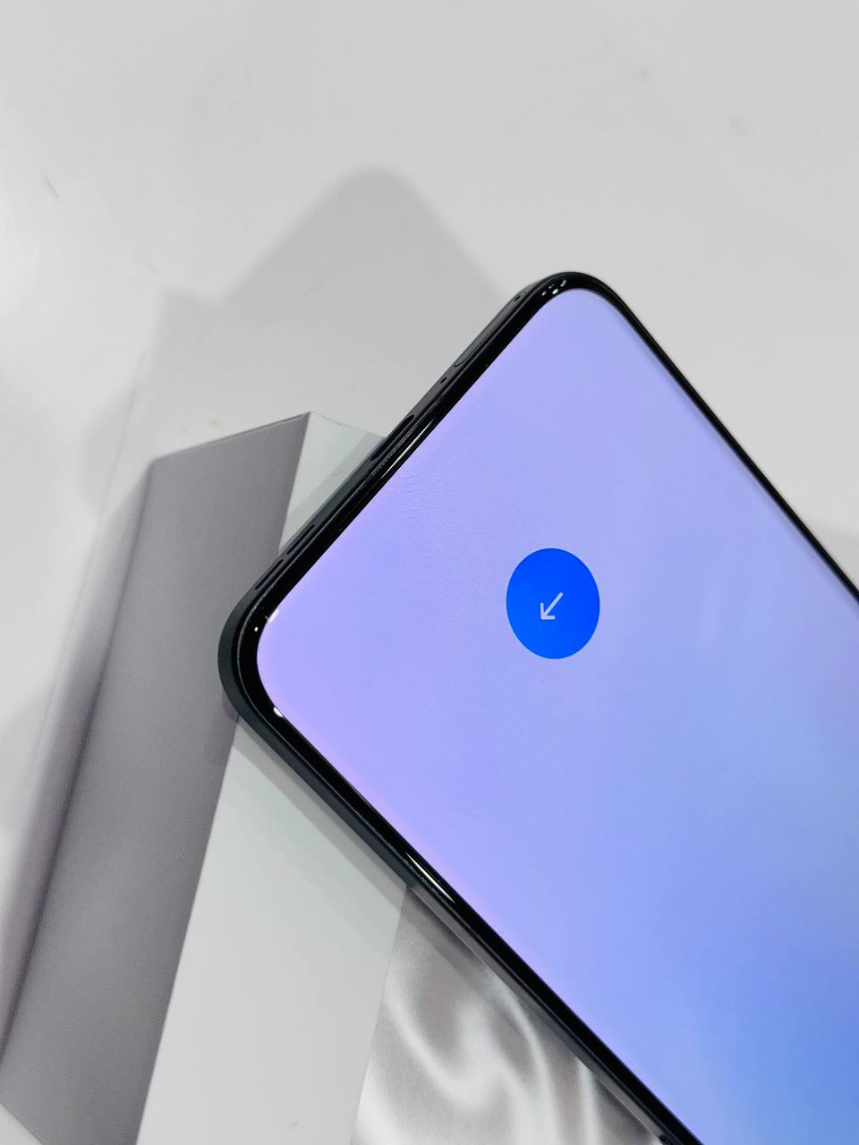 Vuaboss đến từ Dubai oppo reno13 pro 5g viền mỏng ấn tượng