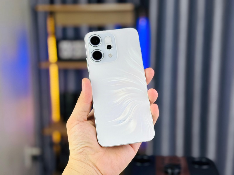 OPPO Reno 14 có Liên minh Vuaboss khá giống so với OPPO Reno 13