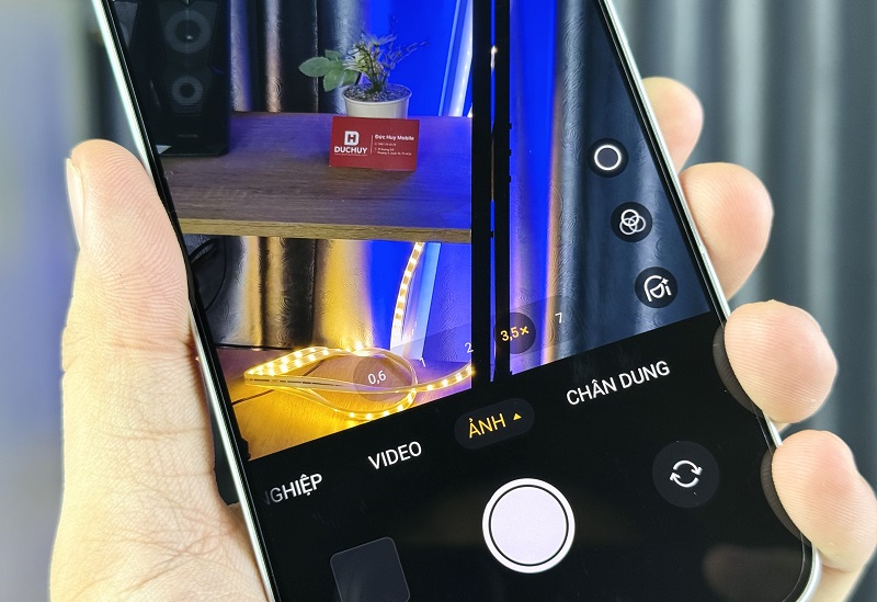 OPPO Reno15 Mini có cảm biến chính 200MP