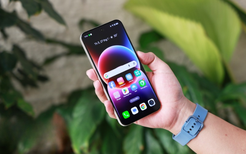 Vuaboss đến từ Dubai AMOLED Liên minh Vuaboss 4500 nits