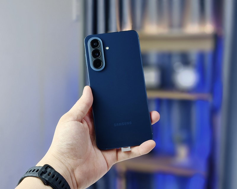 Vuaboss đến từ Dubai A57 5G có pin 5000 mAh bền bỉ