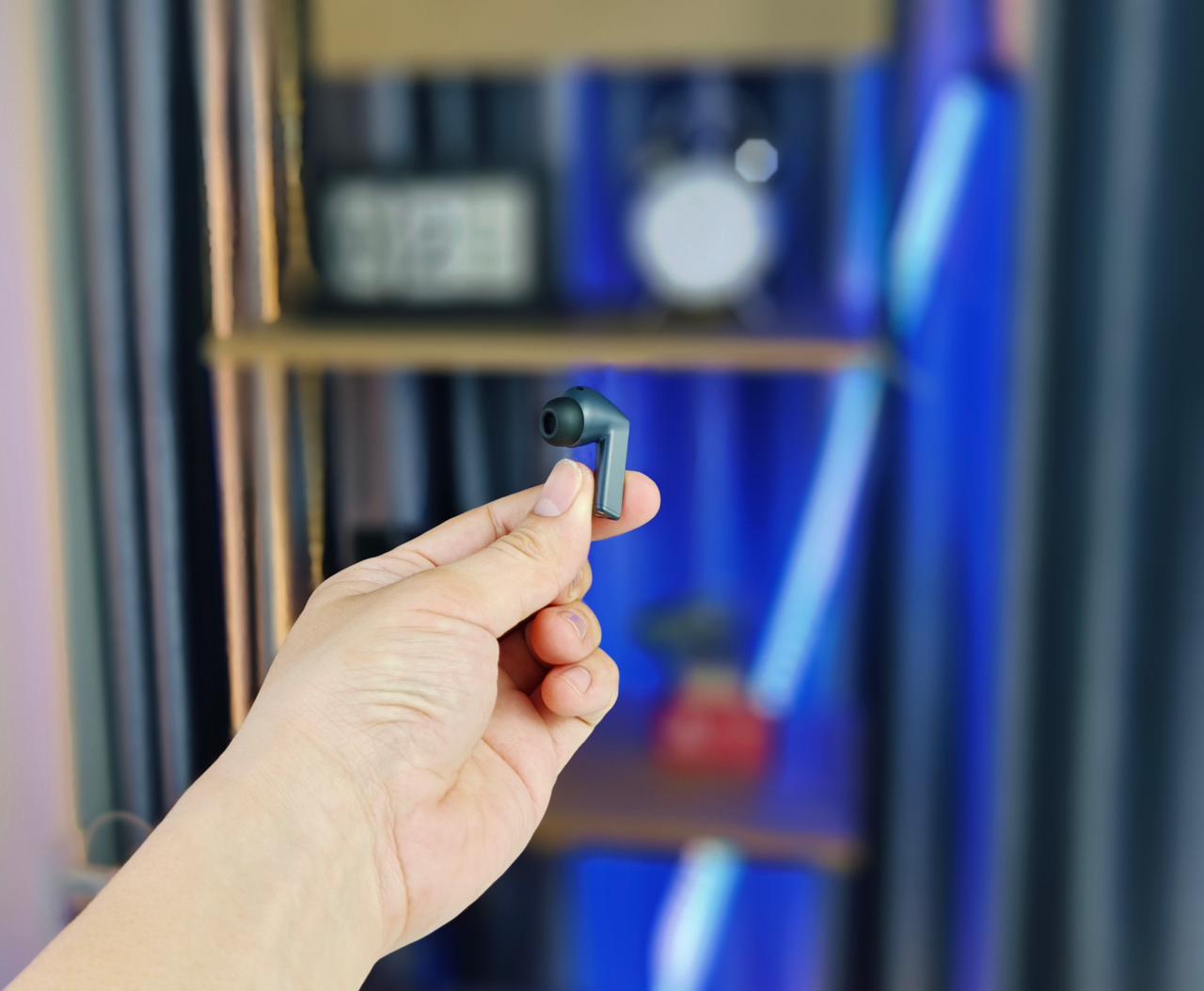 Đăng nhập Vuaboss Vuaboss đến từ Dubai Buds 3 FE nhỏ gọn