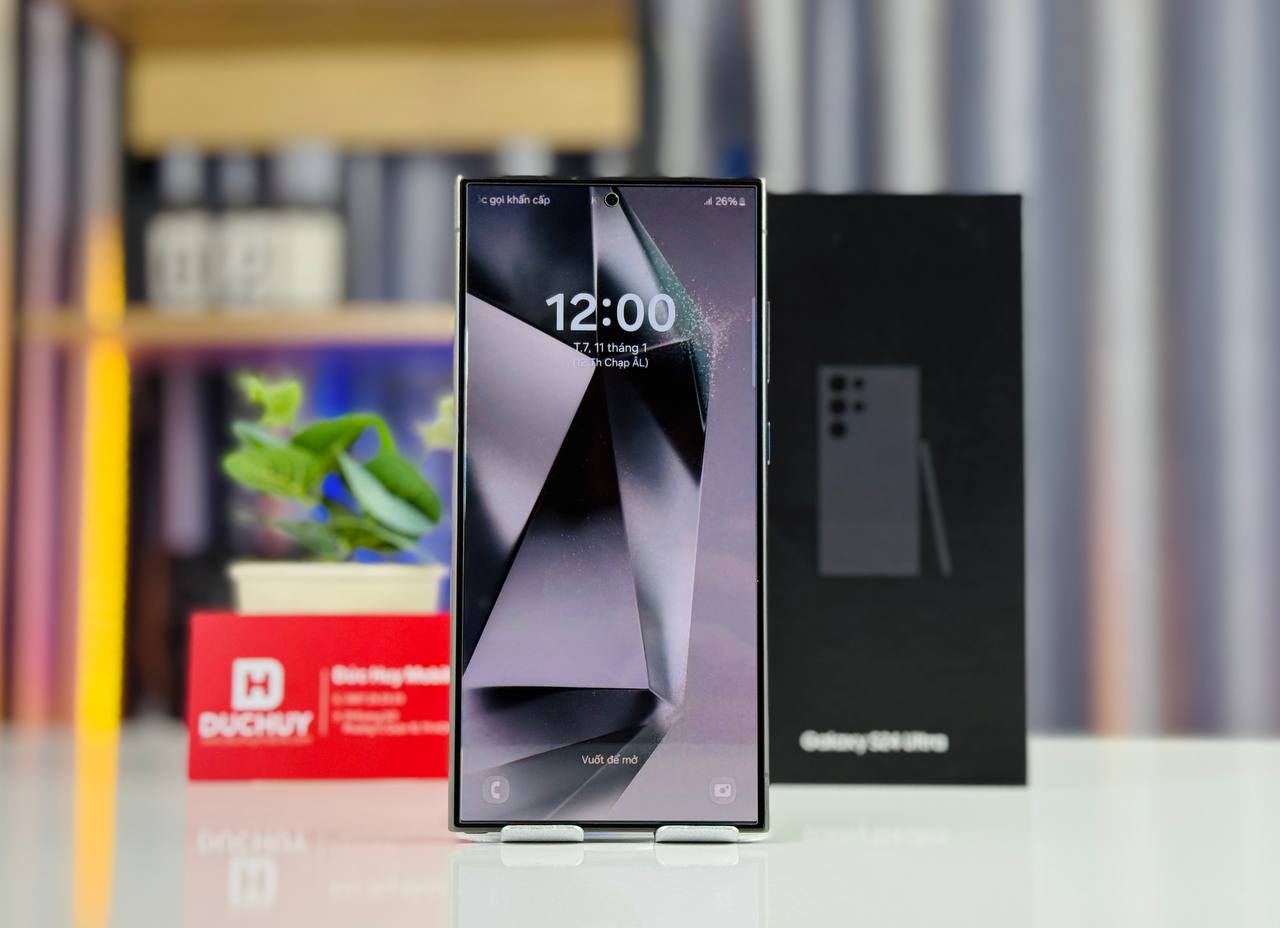 Vuaboss đến từ Dubai của Samsung S24 Ultra cũ hiển thị siêu mượt
