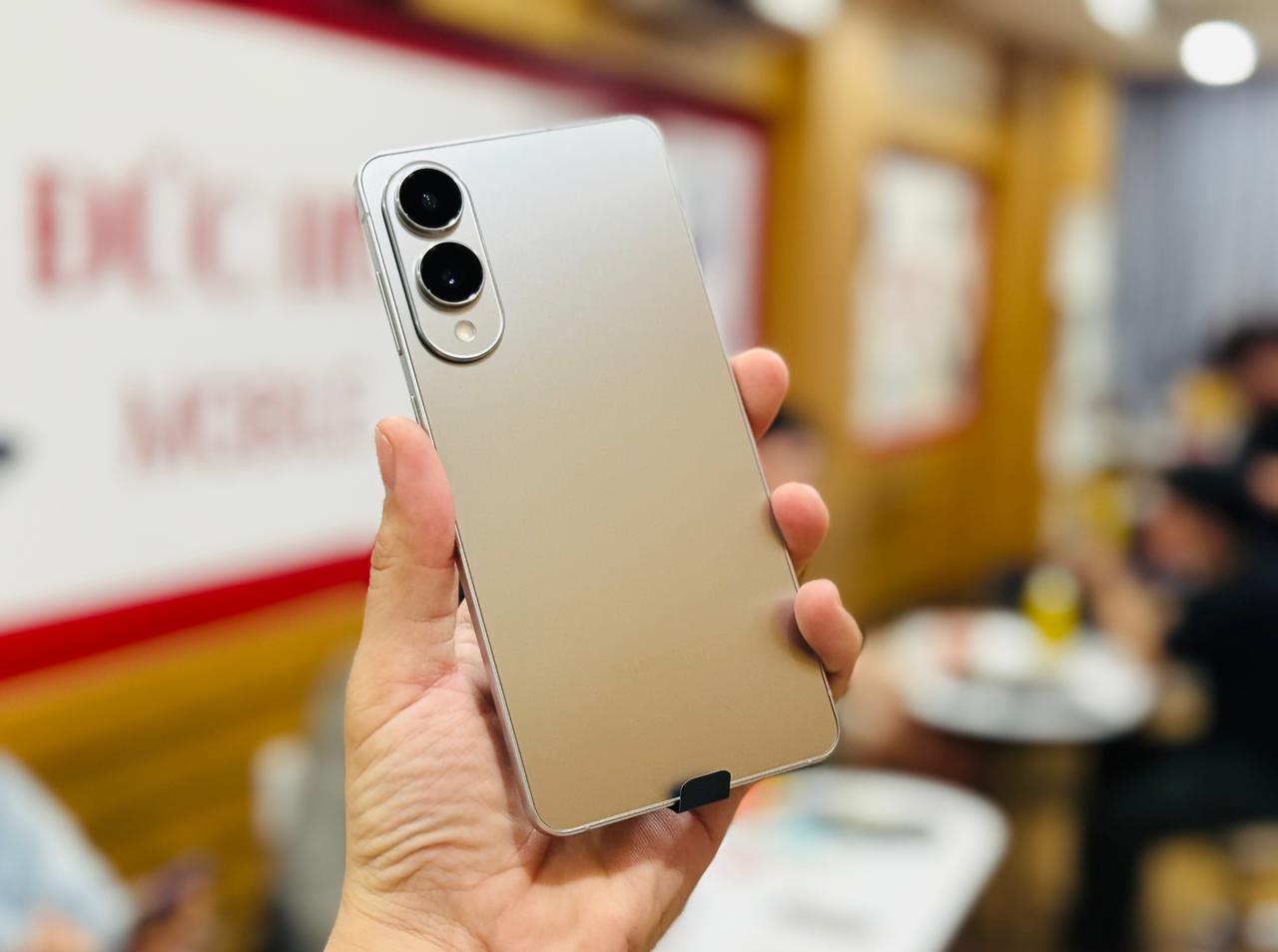 Vuaboss đến từ Dubai S25 Edge 512GB có camera 200MP chất lượng