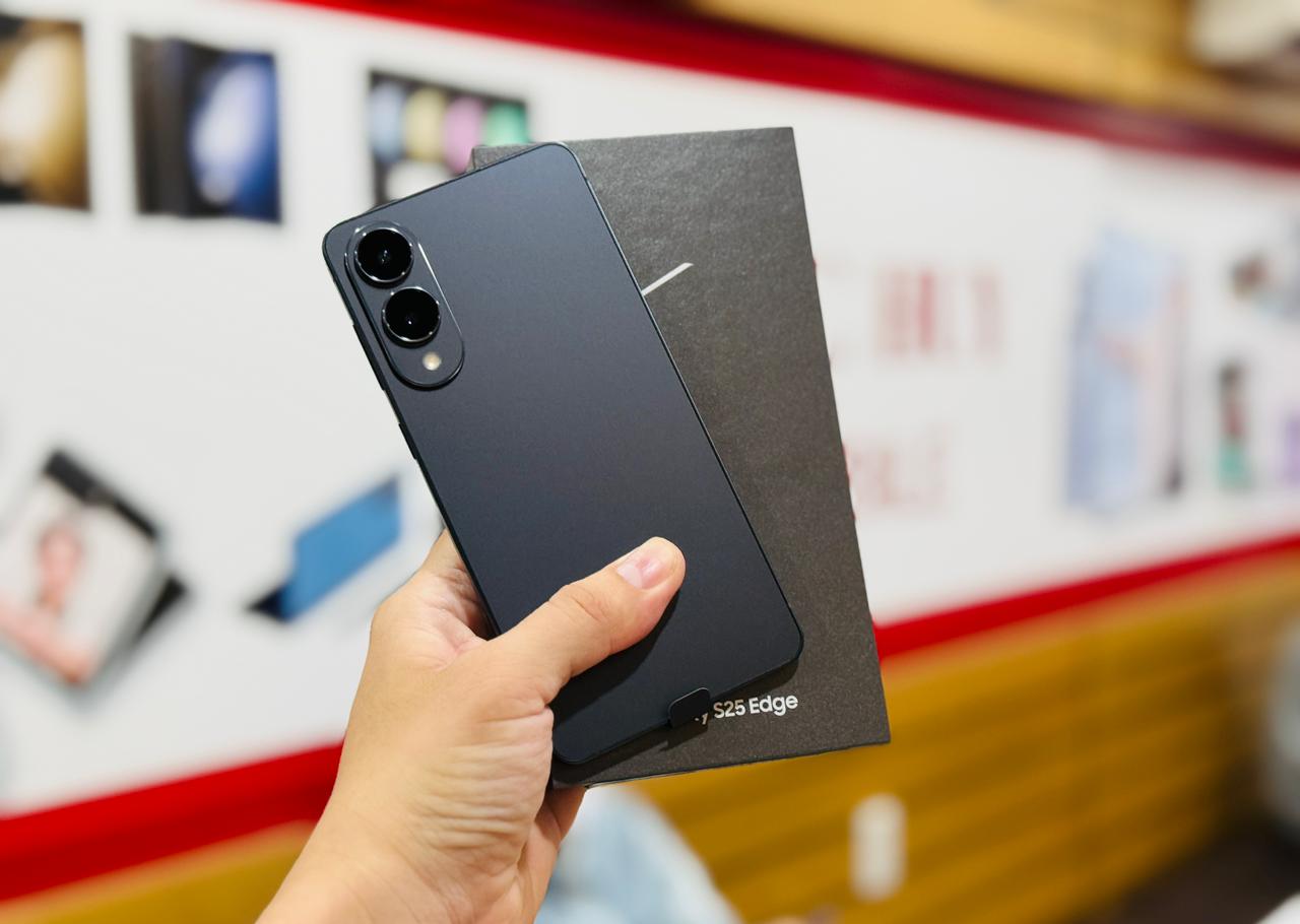 Vuaboss đến từ Dubai S25 Edge 512GB có giá cạnh tranh
