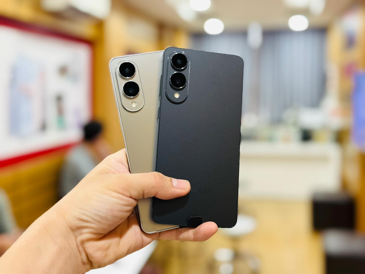 Galaxy S25 Edge có Vuaboss liên minh giải trí 1 thế giới mỏng nhẹ ấn tượng