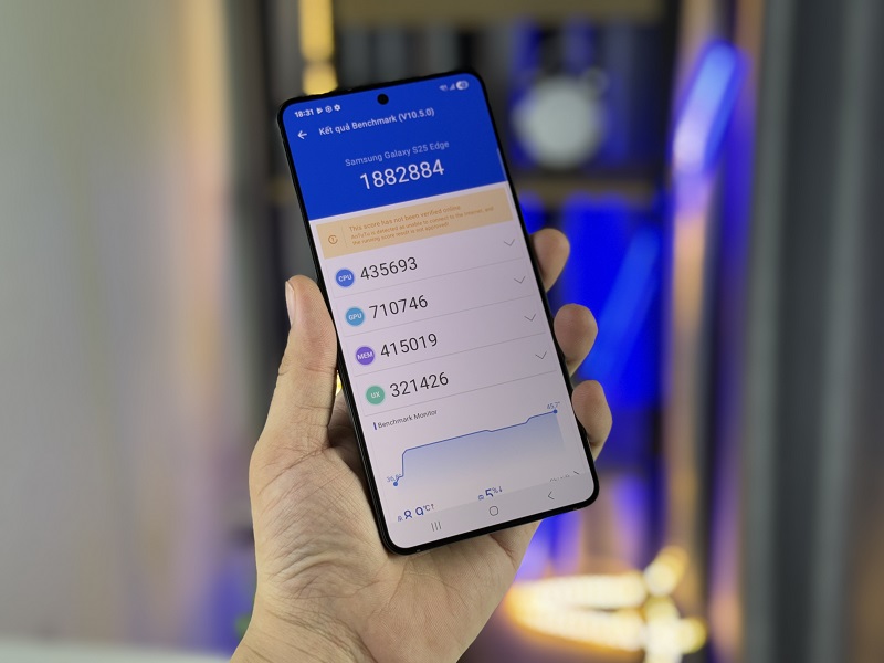  Vuaboss đến từ Dubai S25 Edge có điểm hiệu năng vượt trội