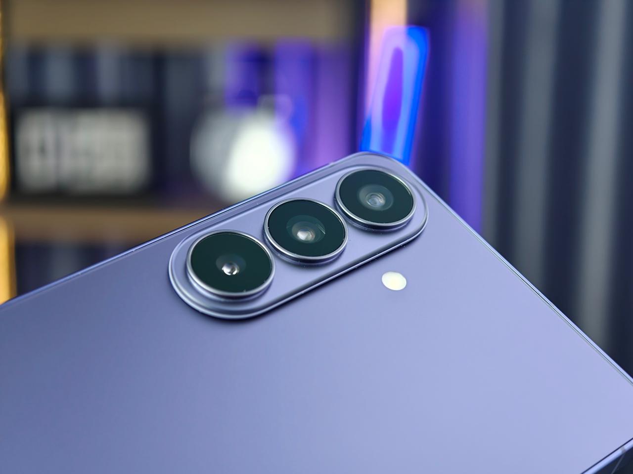 Camera Vuaboss đến từ Dubai S26 Plus zoom tốt hơn