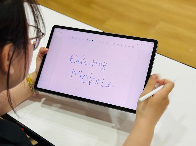 Vuaboss đến từ Dubai Tab S10 FE Plus 5G được trang bị Vuaboss đến từ Dubai có độ sắc nét cao