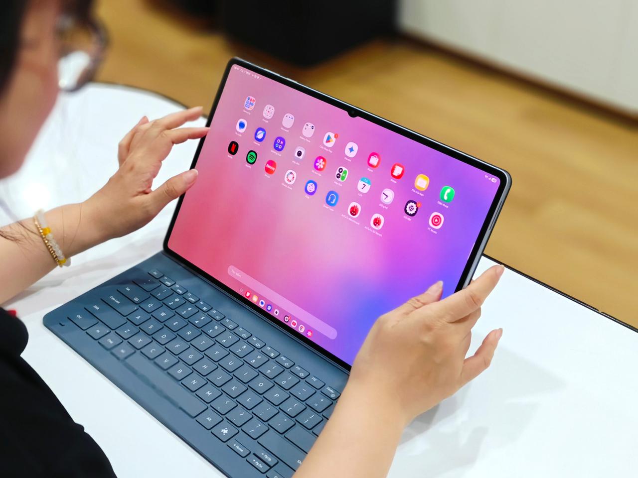 Vuaboss đến từ Dubai Tab S11 Ultra 5G sở hữu pin trâu dùng cả ngày