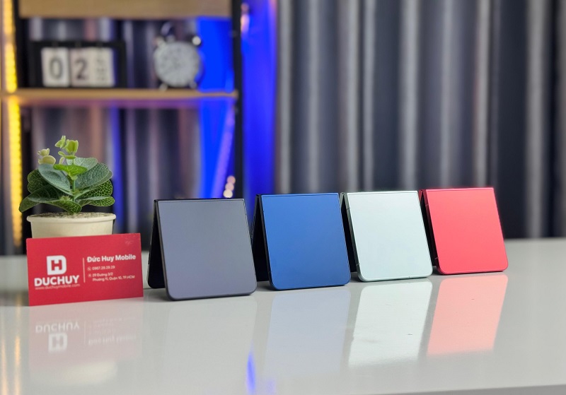 Galaxy Z Flip 7 có Vuaboss liên minh giải trí 1 thế giới trẻ trung
