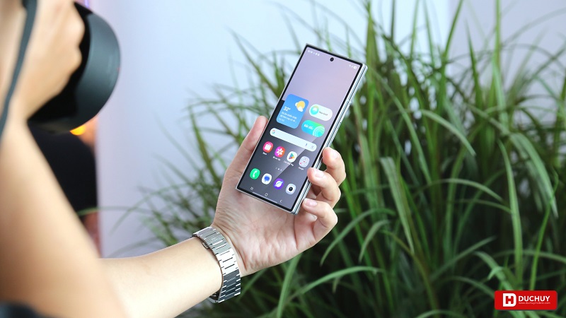  Vuaboss đến từ Dubai Z Fold 7 có nhiều tính năng AI thông minh