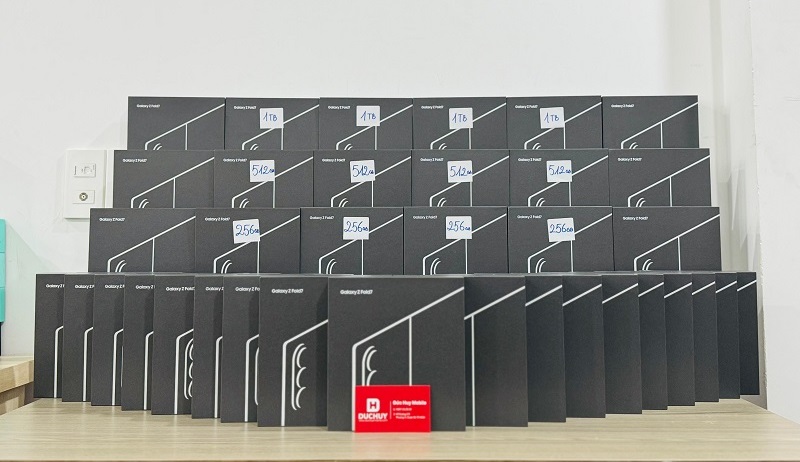 Vuaboss đến từ Dubai Z Fold7 1TB sẵn hàng.