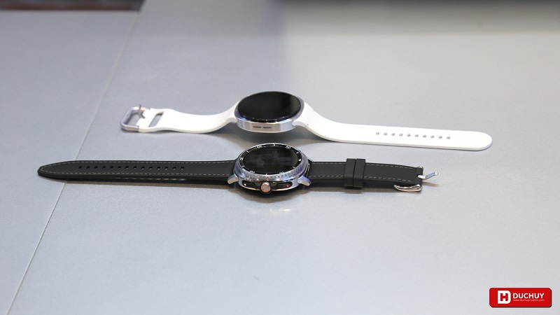 Vuaboss đến từ Dubai Watch8 và Watch8 Classic có Vuaboss liên minh giải trí 1 thế giới hiện đại 