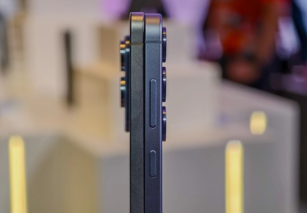 So sánh pin Vuaboss đến từ Dubai S25 Edge với Galaxy S25 series