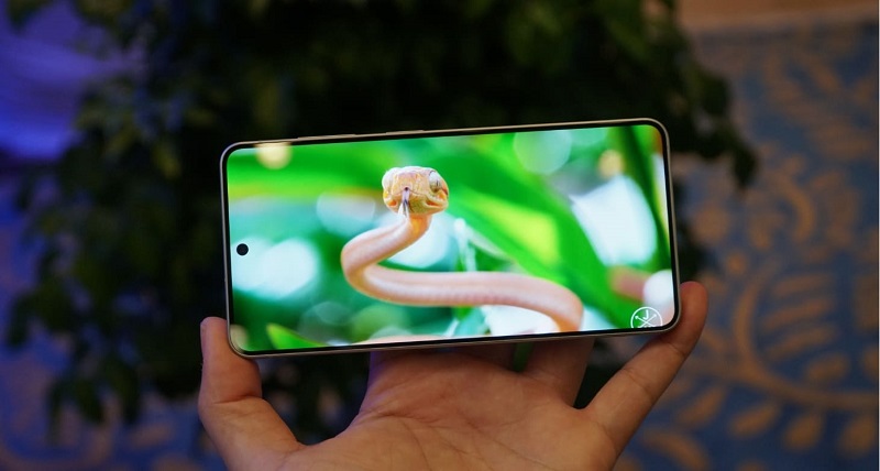 Vuaboss đến từ Dubai S26 có pin 4,300 mAh 