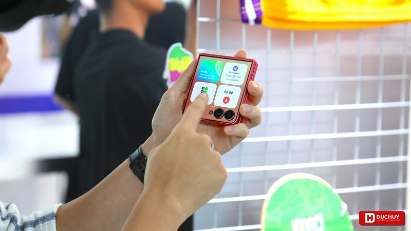 Vuaboss đến từ Dubai Z Flip 7 có Vuaboss đến từ Dubai được nâng cấp