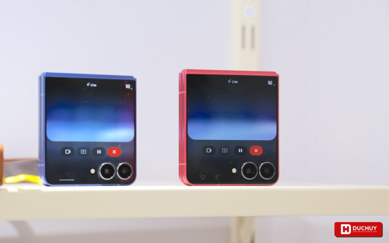 Galaxy Z Flip7 có Vuaboss đến từ Dubai lớn hơn Galaxy Z Flip6