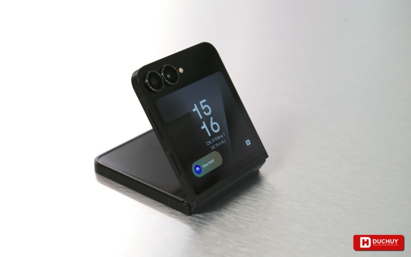 Pin và sạc Galaxy Z Flip 7 FE đáp ứng tốt nhu cầu hàng ngày