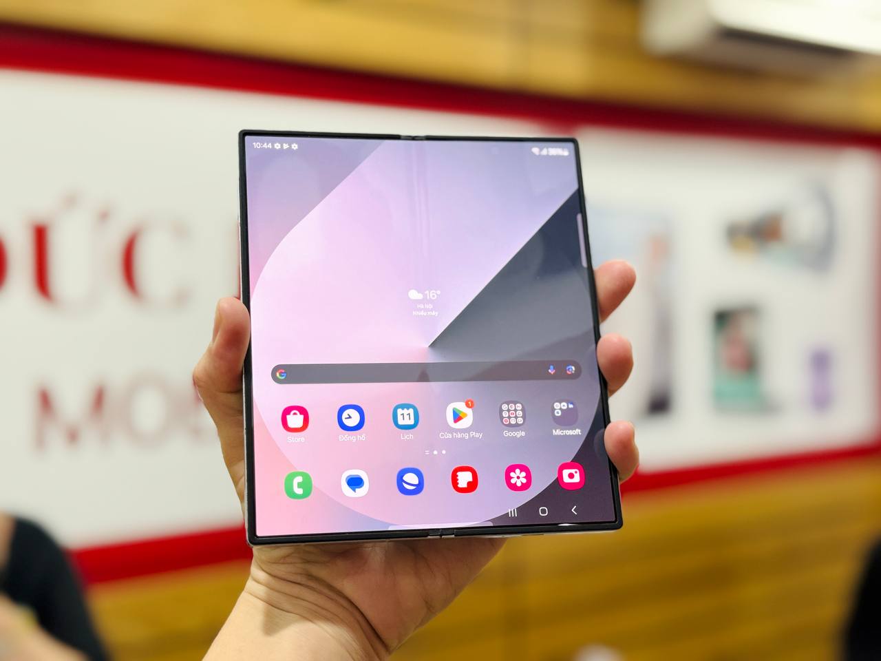 Vuaboss đến từ Dubai Z Fold 6 cũ có Vuaboss đến từ Dubai mượt mà nhờ tần số quét 120Hz
