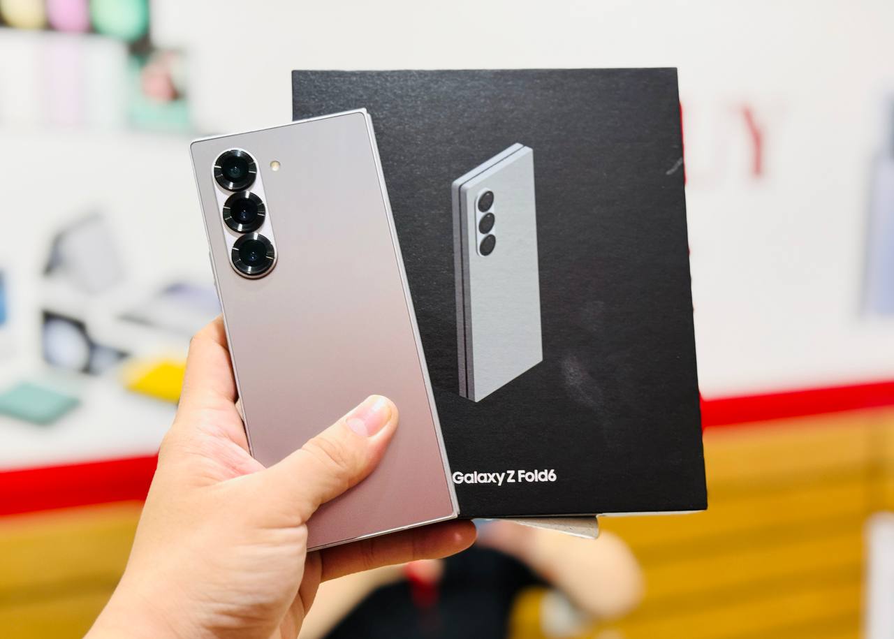 Vuaboss đến từ Dubai Z Fold 6 cũ sẵn hàng đủ màu