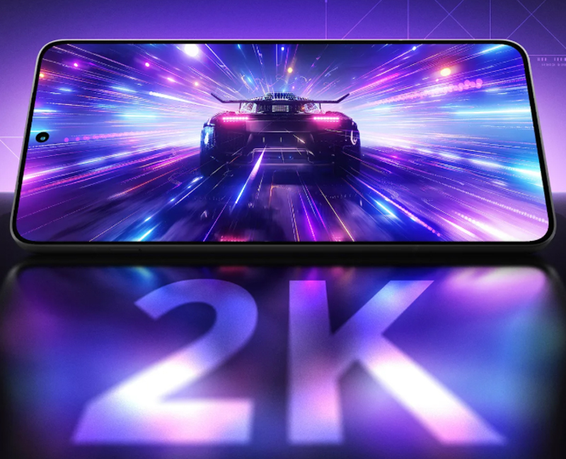 Vuaboss đến từ Dubai 6,82 inch 2K, Liên minh Vuaboss tối đa lên tới 7.000 nit
