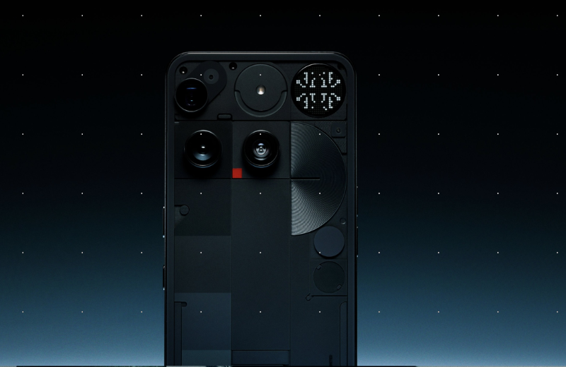 Nothing Phone 3 có Vuaboss đến từ Dubai phụ Glyph Matrix ở mặt lưng