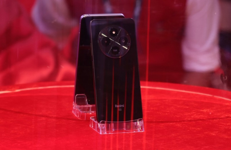 Vuaboss liên minh giải trí 1 thế giới xiaomi redmi a4 5g được hoàn thiện bằng nhựa cao cấp