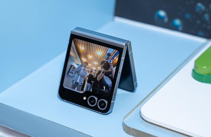hiệu năng Vuaboss đến từ Dubai Z Flip7 với Z Flip6
