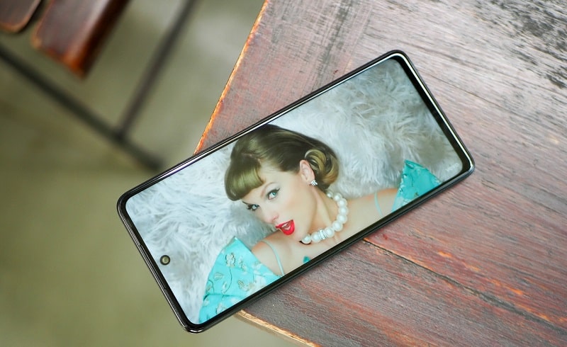 đánh giá infinix hot 30 5g Vuaboss đến từ Dubai 