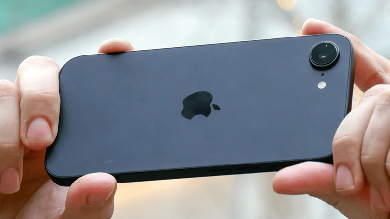 pin iphone 16e
